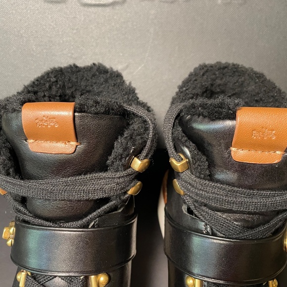 Coach Urban Hiker Boot, Black, Women's Size 7, Excellent Condition - Picture 9 of 11